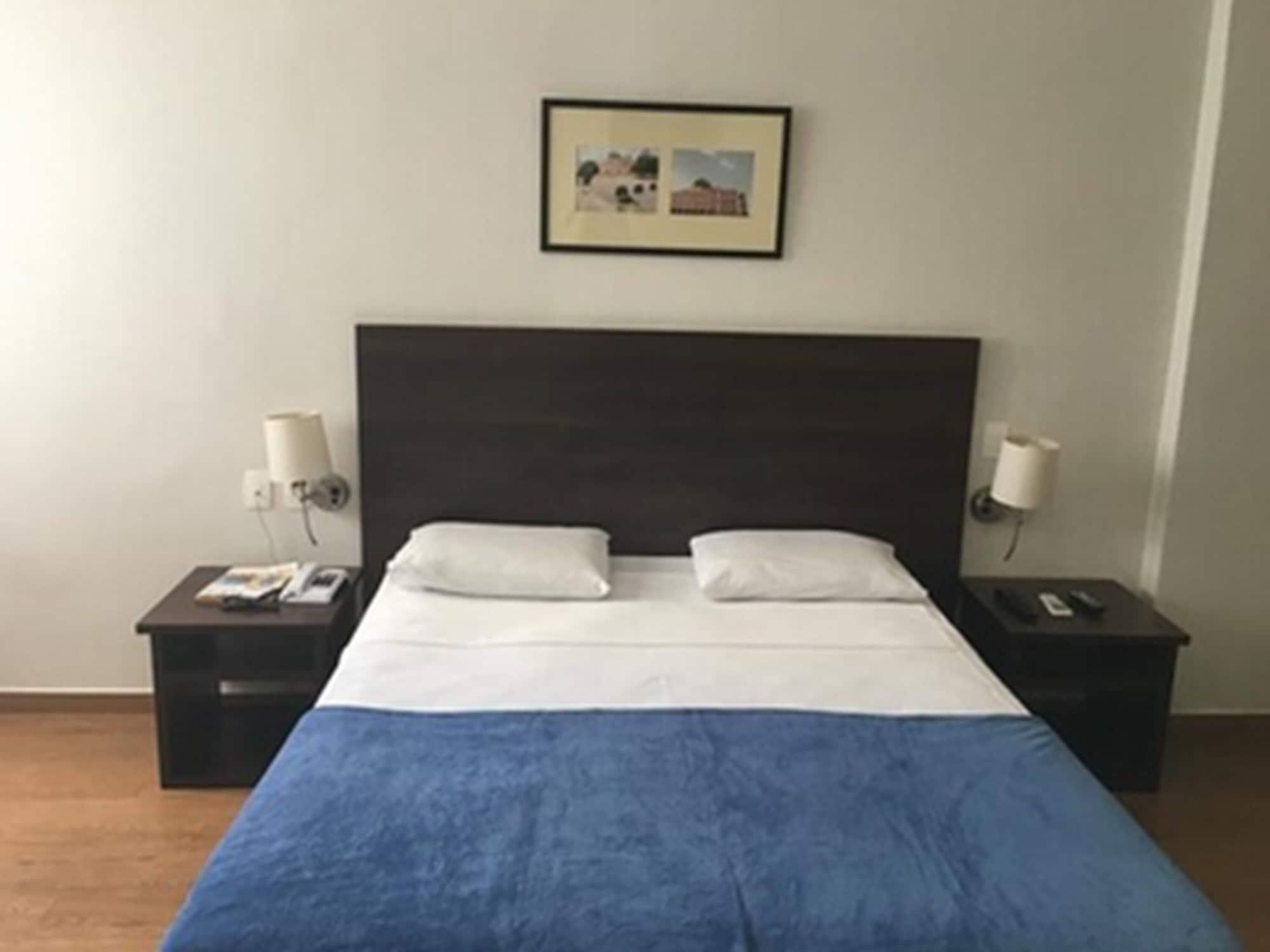 Oyo Ecosuites Hotel Manaus Esterno foto