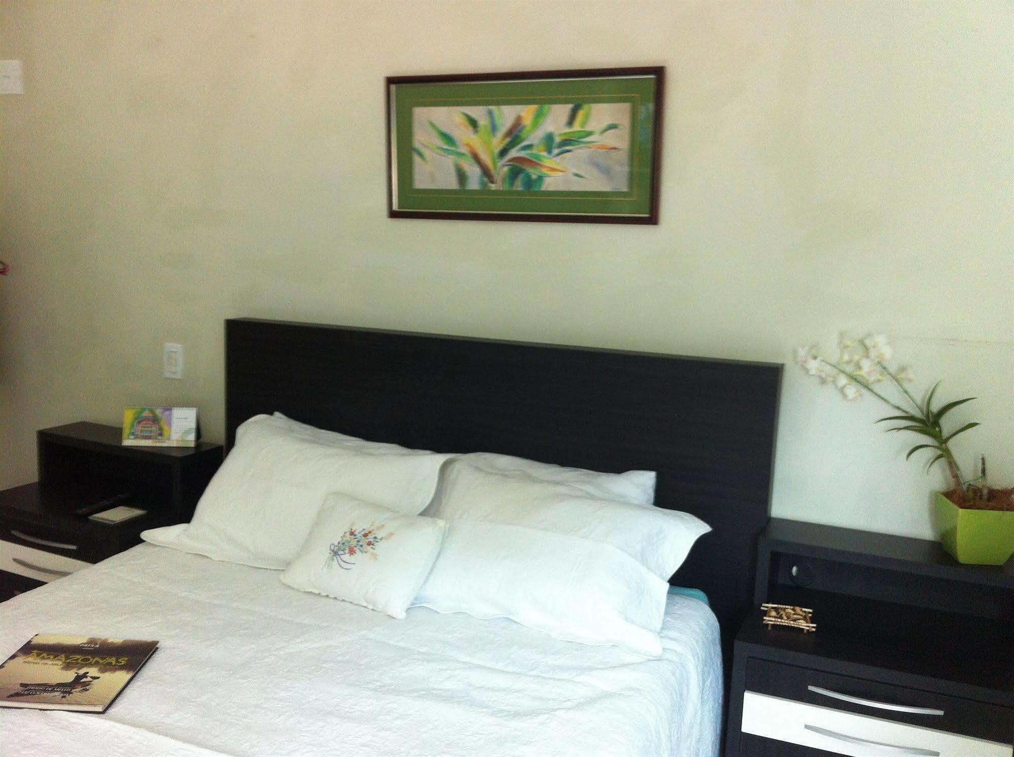 Oyo Ecosuites Hotel Manaus Esterno foto