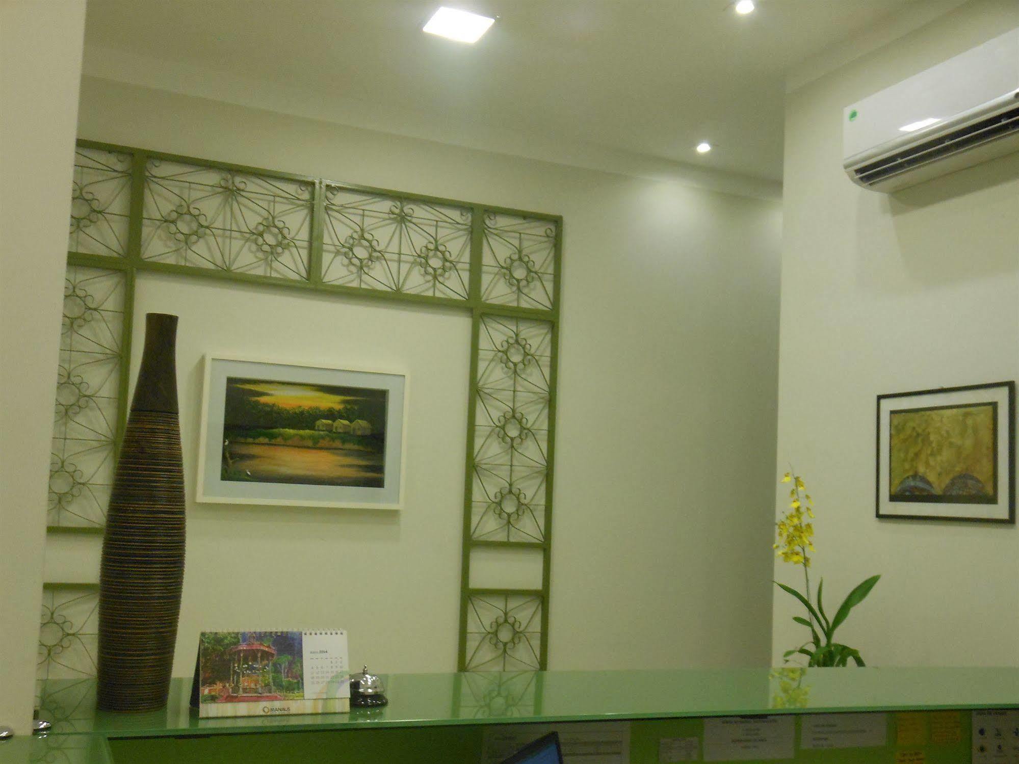 Oyo Ecosuites Hotel Manaus Esterno foto