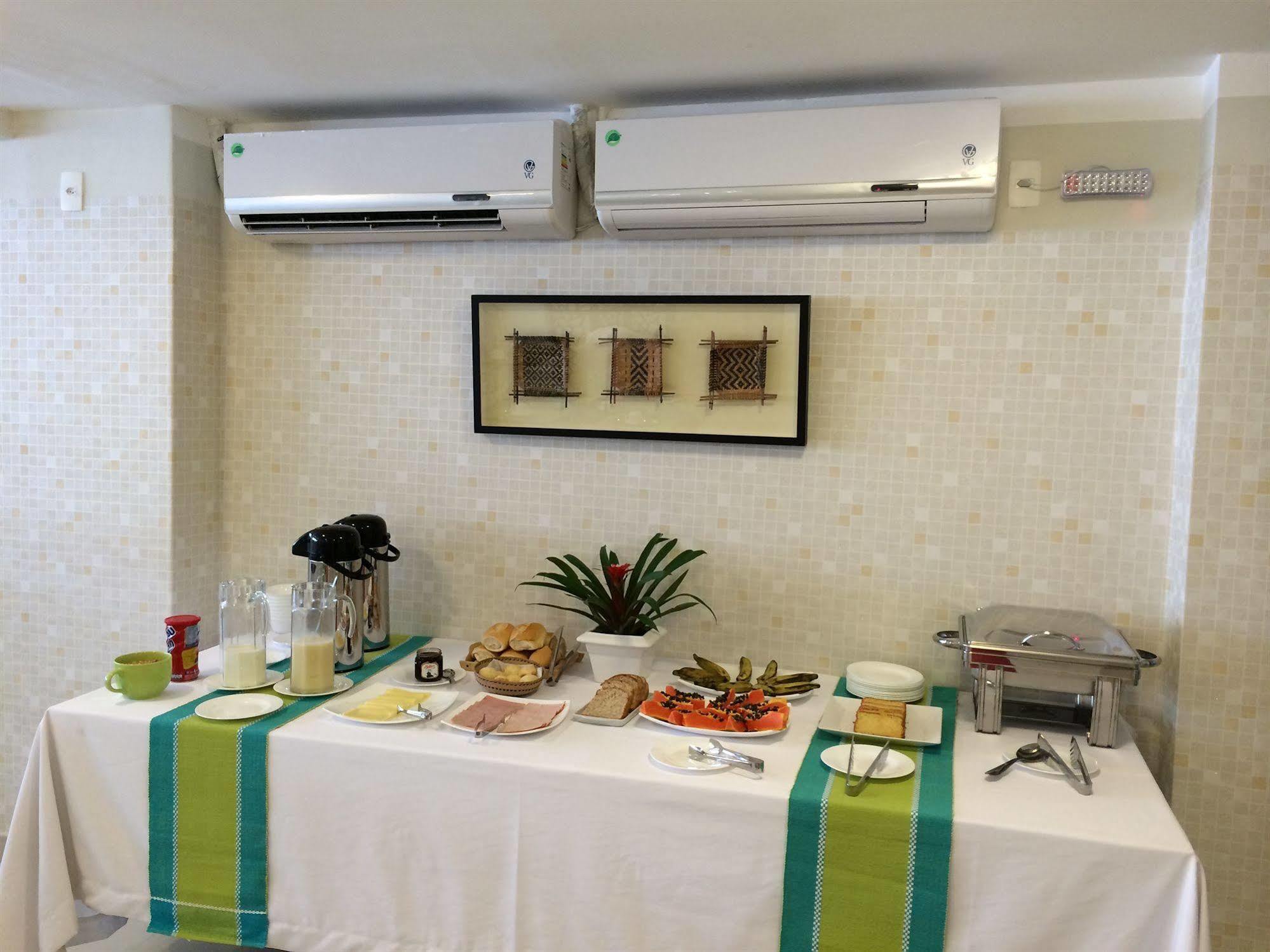 Oyo Ecosuites Hotel Manaus Esterno foto